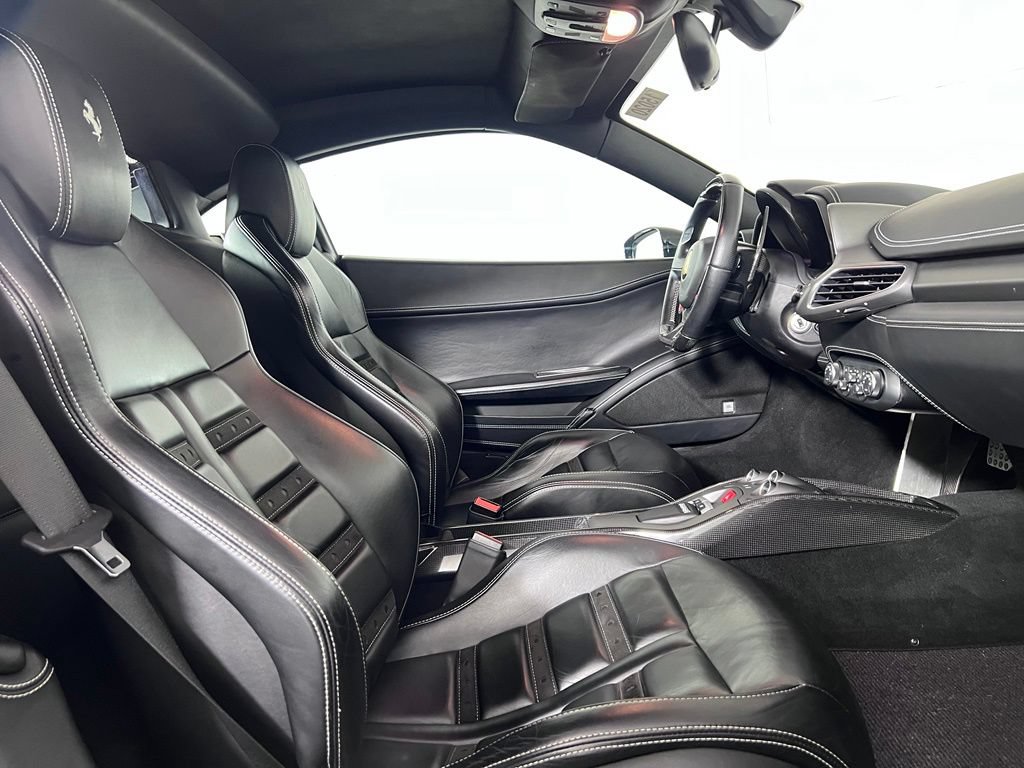 Used 2013 Ferrari 458 Italia Coupe RWD image 21
