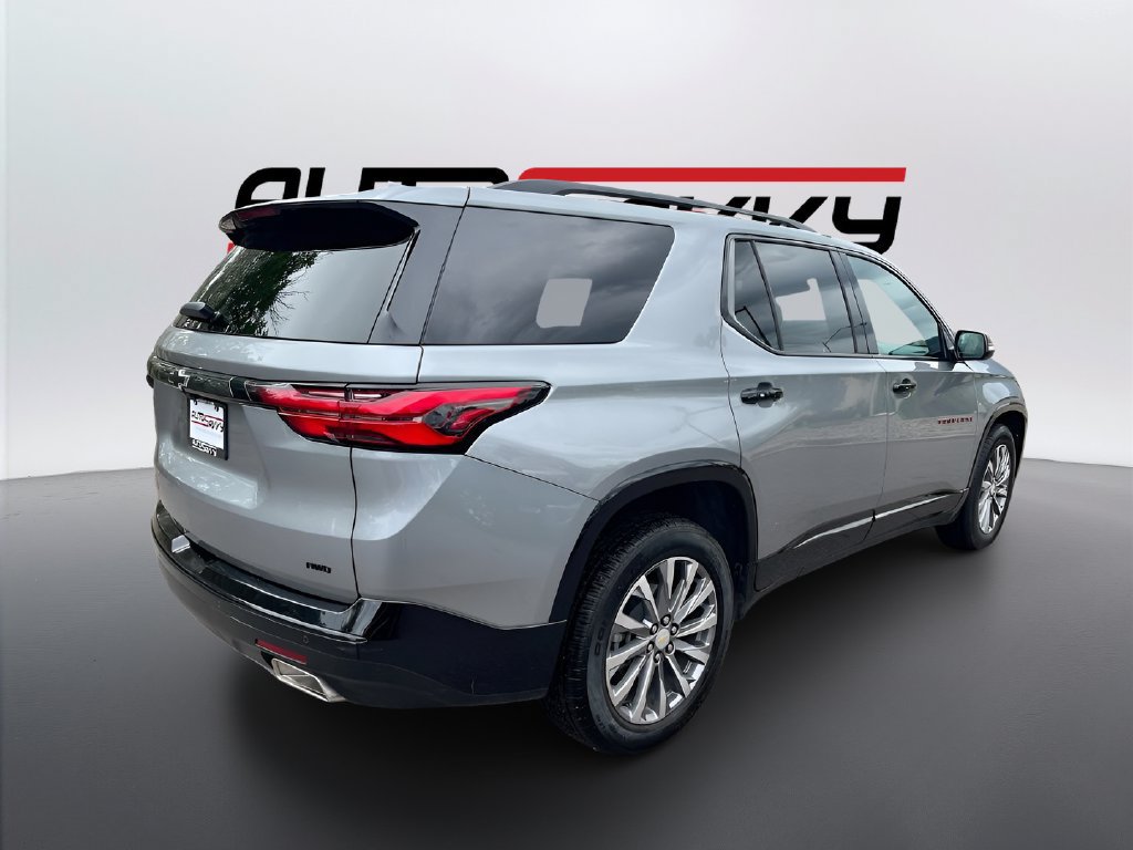Used 2023 Chevrolet Traverse Premier w/ Redline Edition AWD/4WD image 7