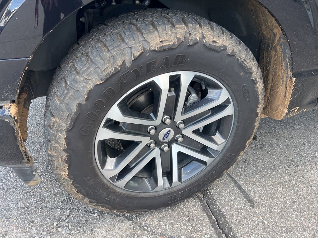 Used 2023 Ford F150 XL w/ STX Appearance Package RWD image 3