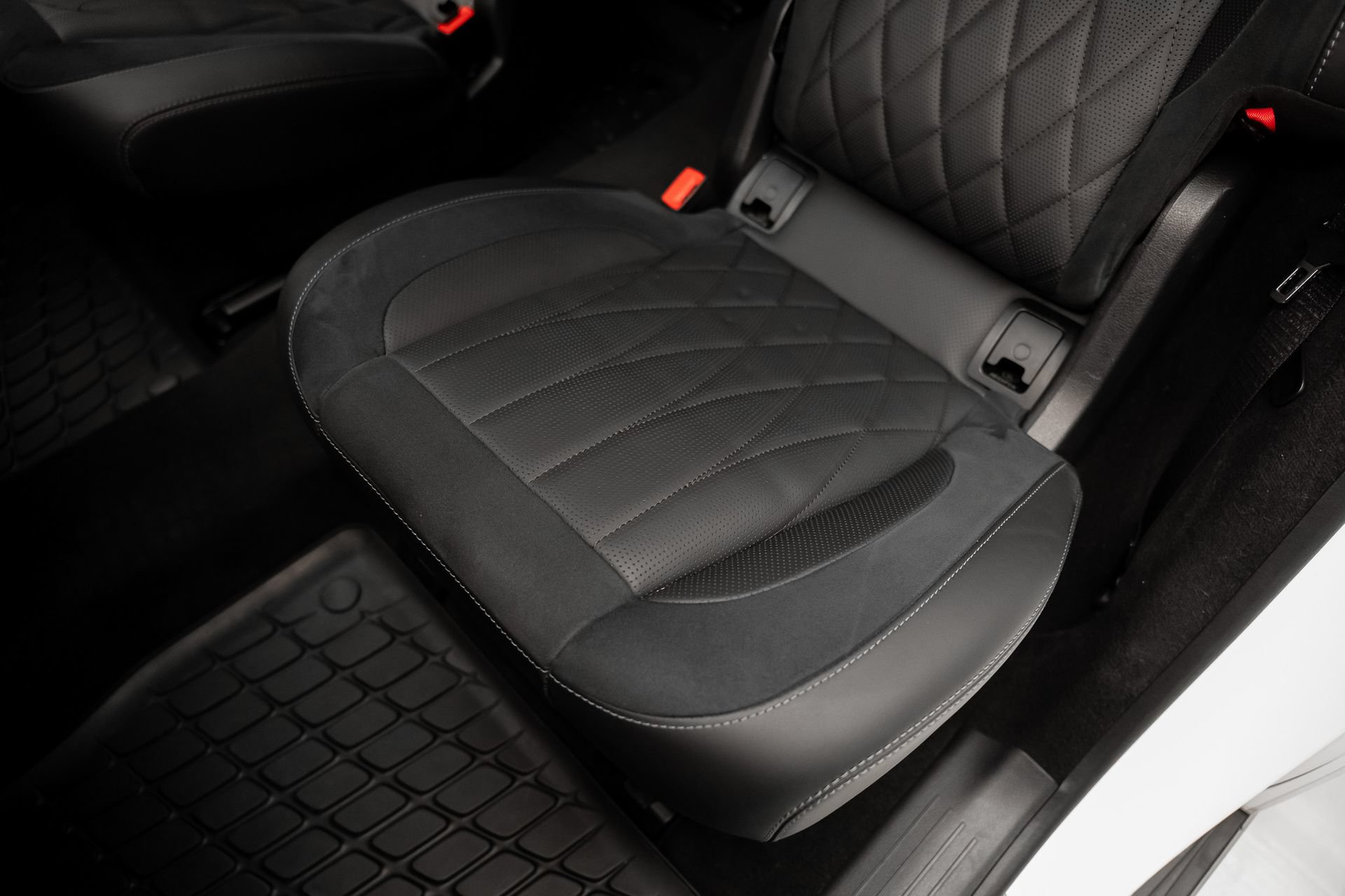 Used 2024 Mercedes-Benz GLS 63 AMG 4MATIC w/ Acoustic Comfort Package image 77