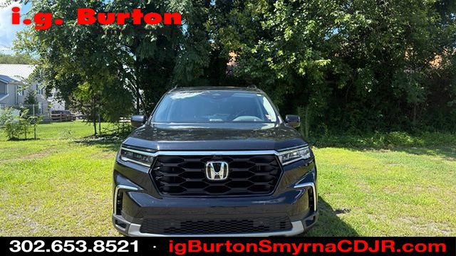 Used 2025 Honda Pilot Elite image 2