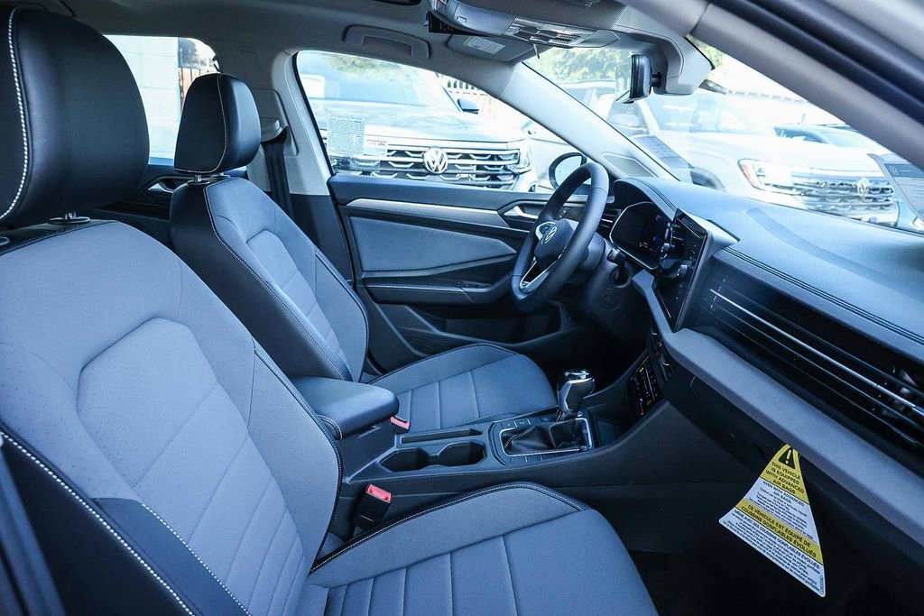 New 2026 Volkswagen Jetta SE FWD image 26