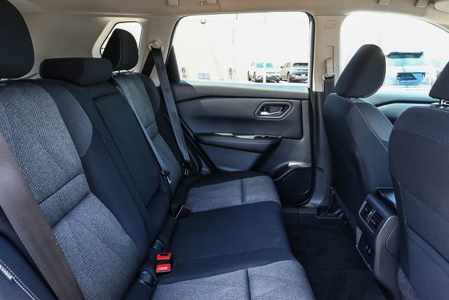 Used 2024 Nissan Rogue SV AWD/4WD image 18