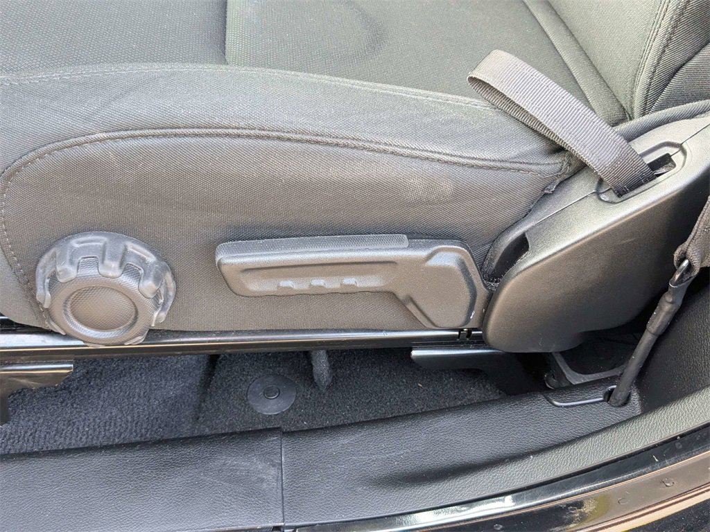 Used 2023 Jeep Wrangler Sport S image 18