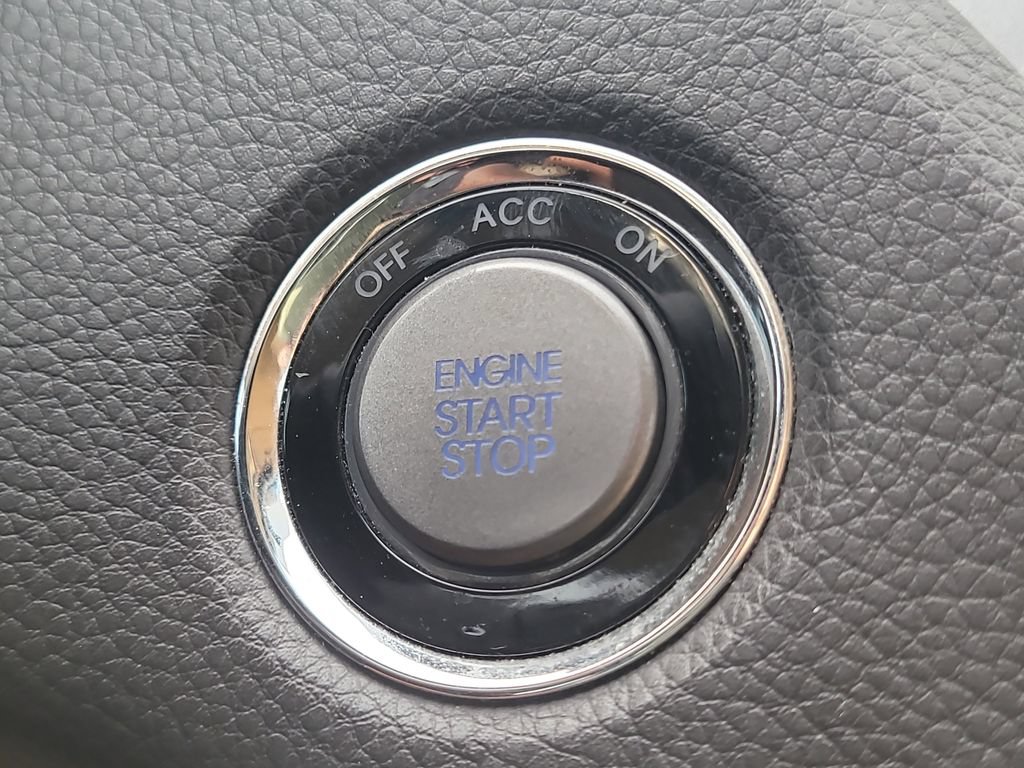 Used 2013 Hyundai Azera FWD image 27