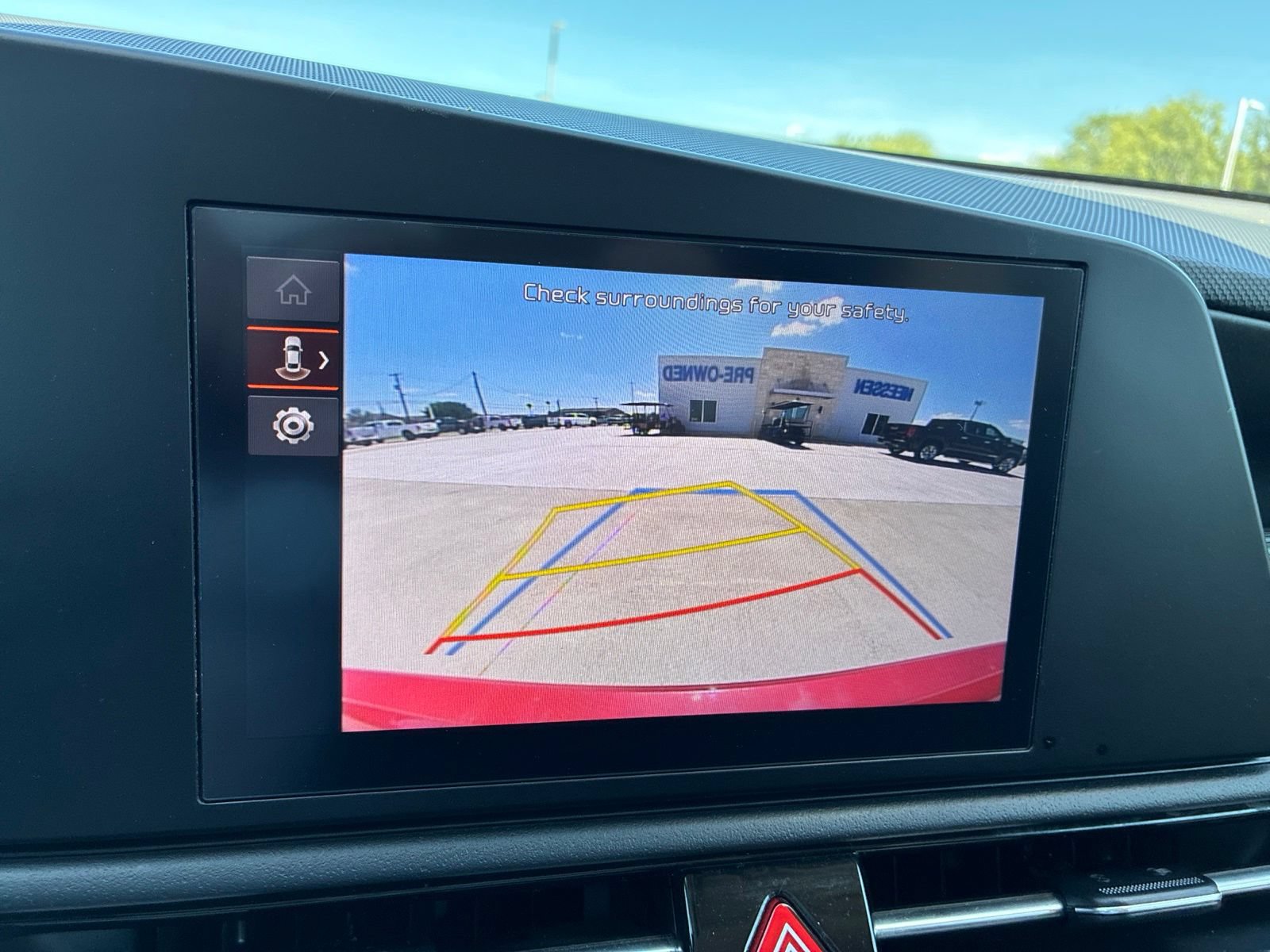 Used 2024 Kia Niro LX FWD image 26
