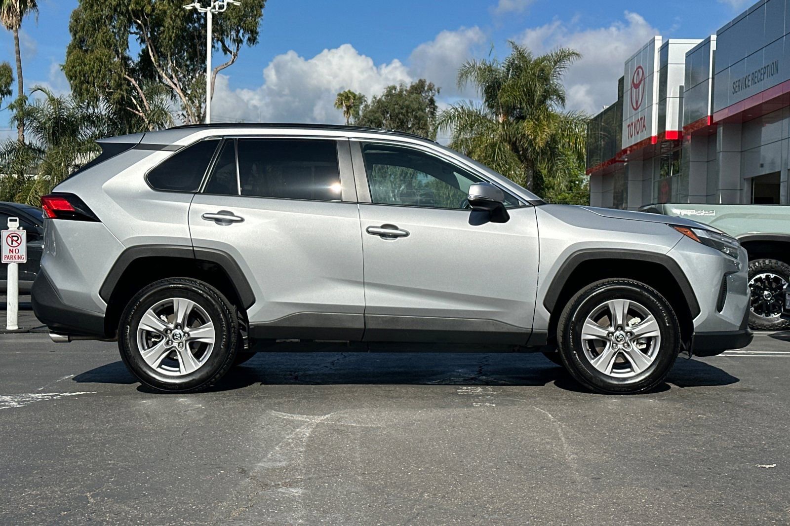Certified 2023 Toyota RAV4 XLE w/ Convenience Package FWD image 3