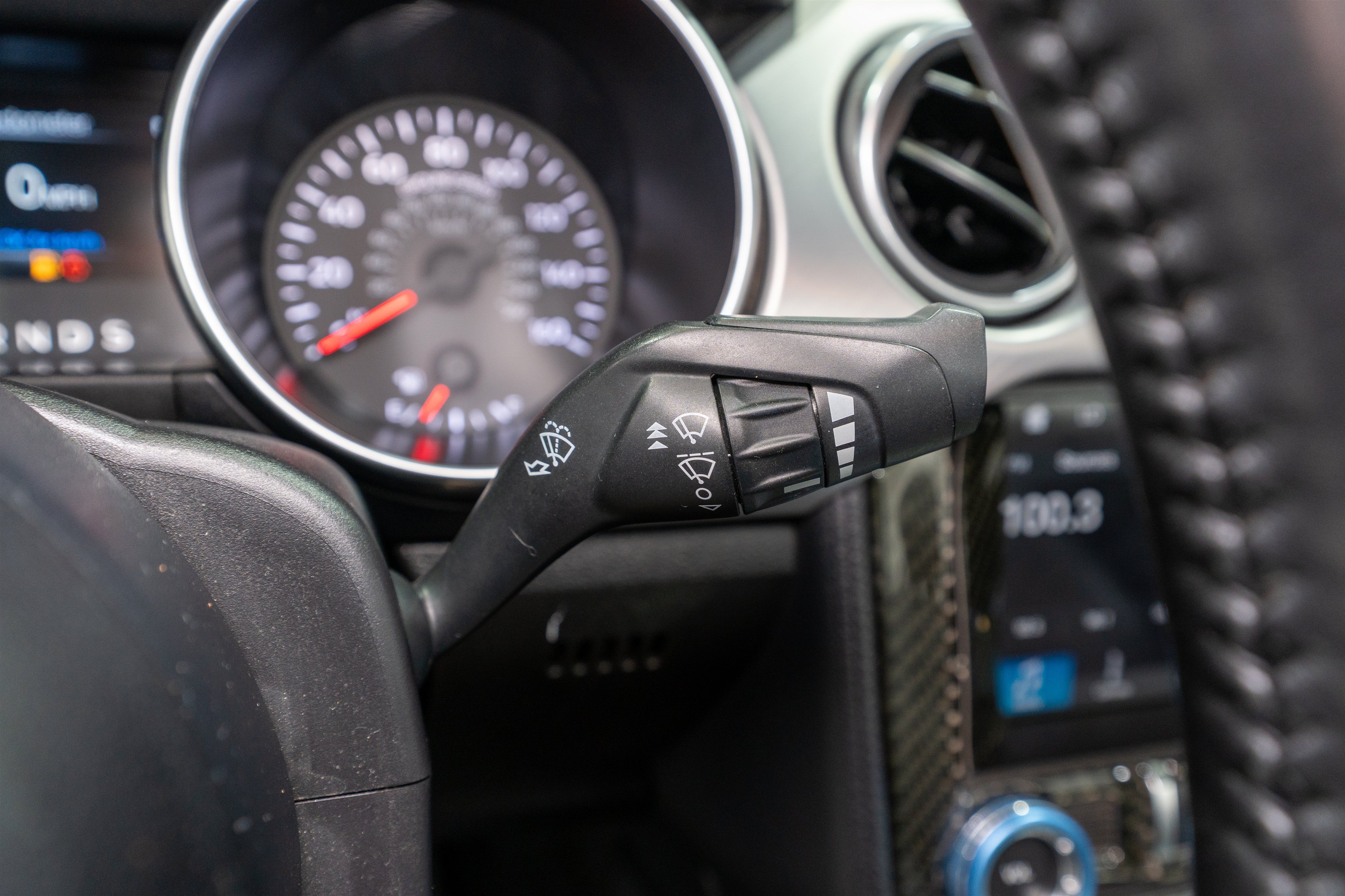 Used 2019 Ford Mustang Premium RWD image 28