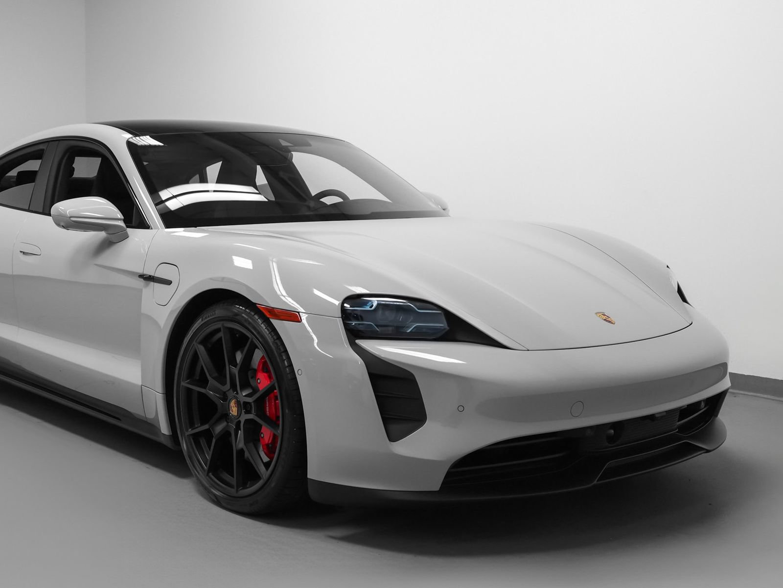 Certified 2024 Porsche Taycan GTS AWD/4WD image 9
