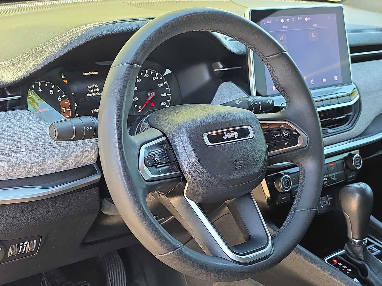 Used 2024 Jeep Compass Latitude image 2