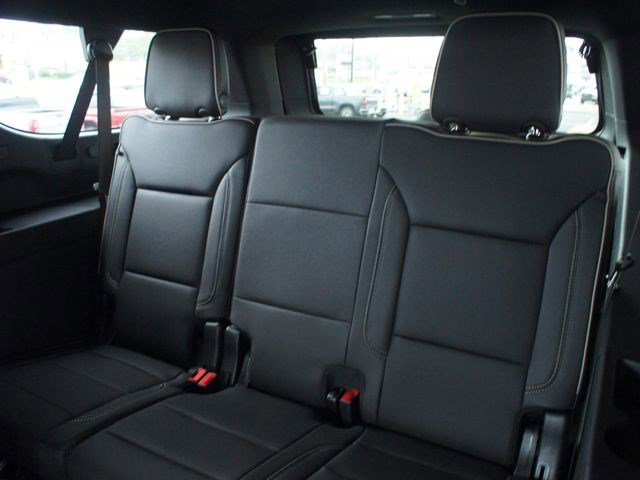 New 2026 Chevrolet Suburban Premier w/ Sun And Tow Package AWD/4WD image 10
