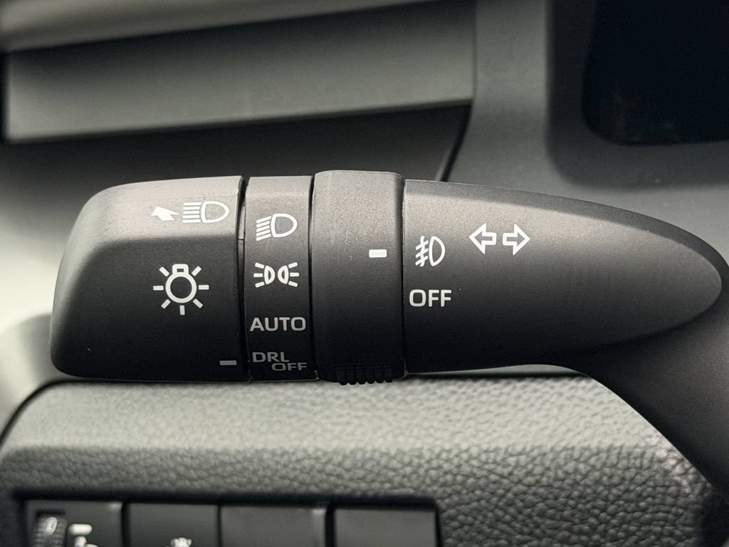 Used 2025 Toyota Tacoma TRD Sport AWD/4WD image 22