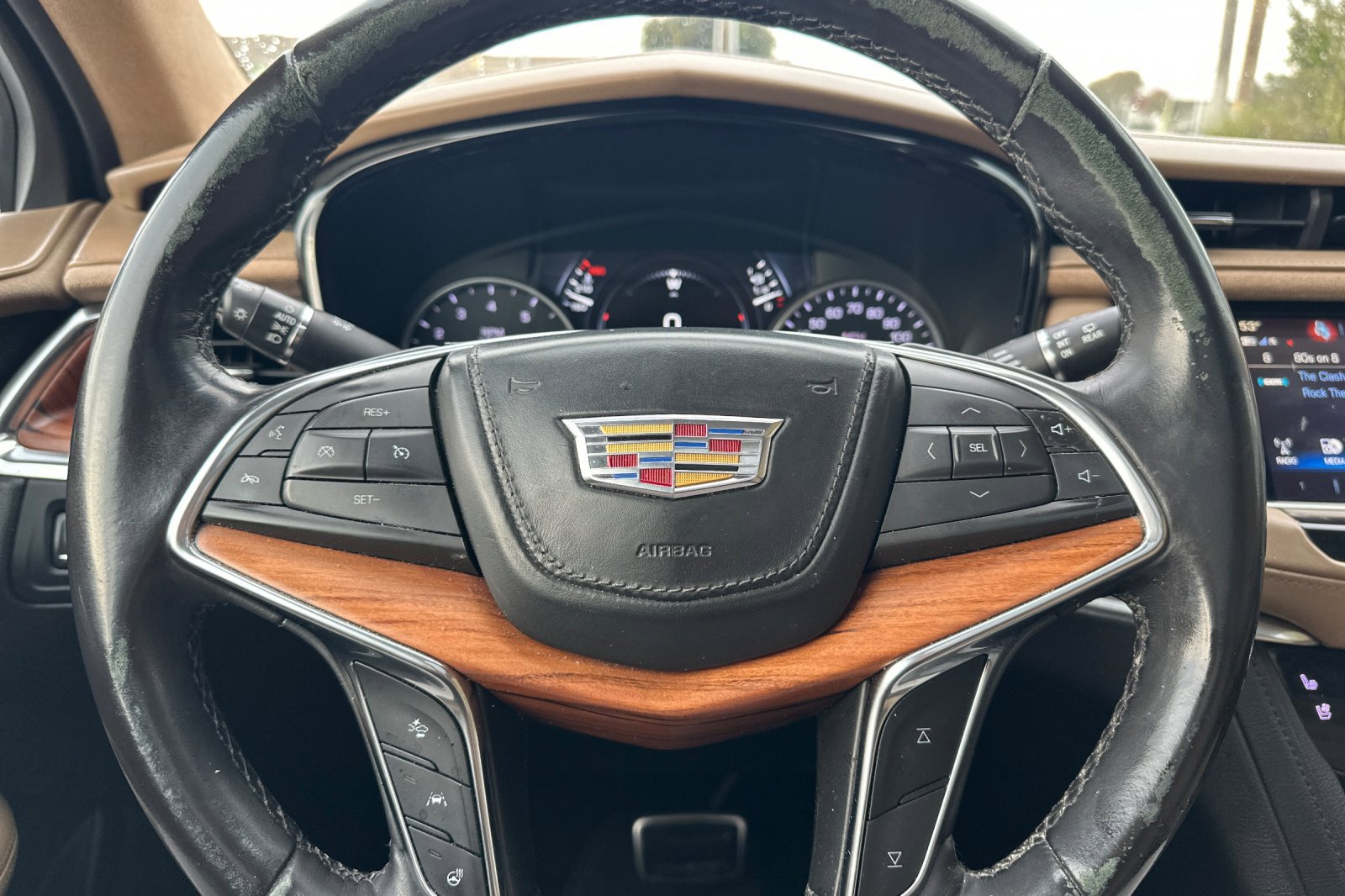 Used 2019 Cadillac XT5 Platinum image 24