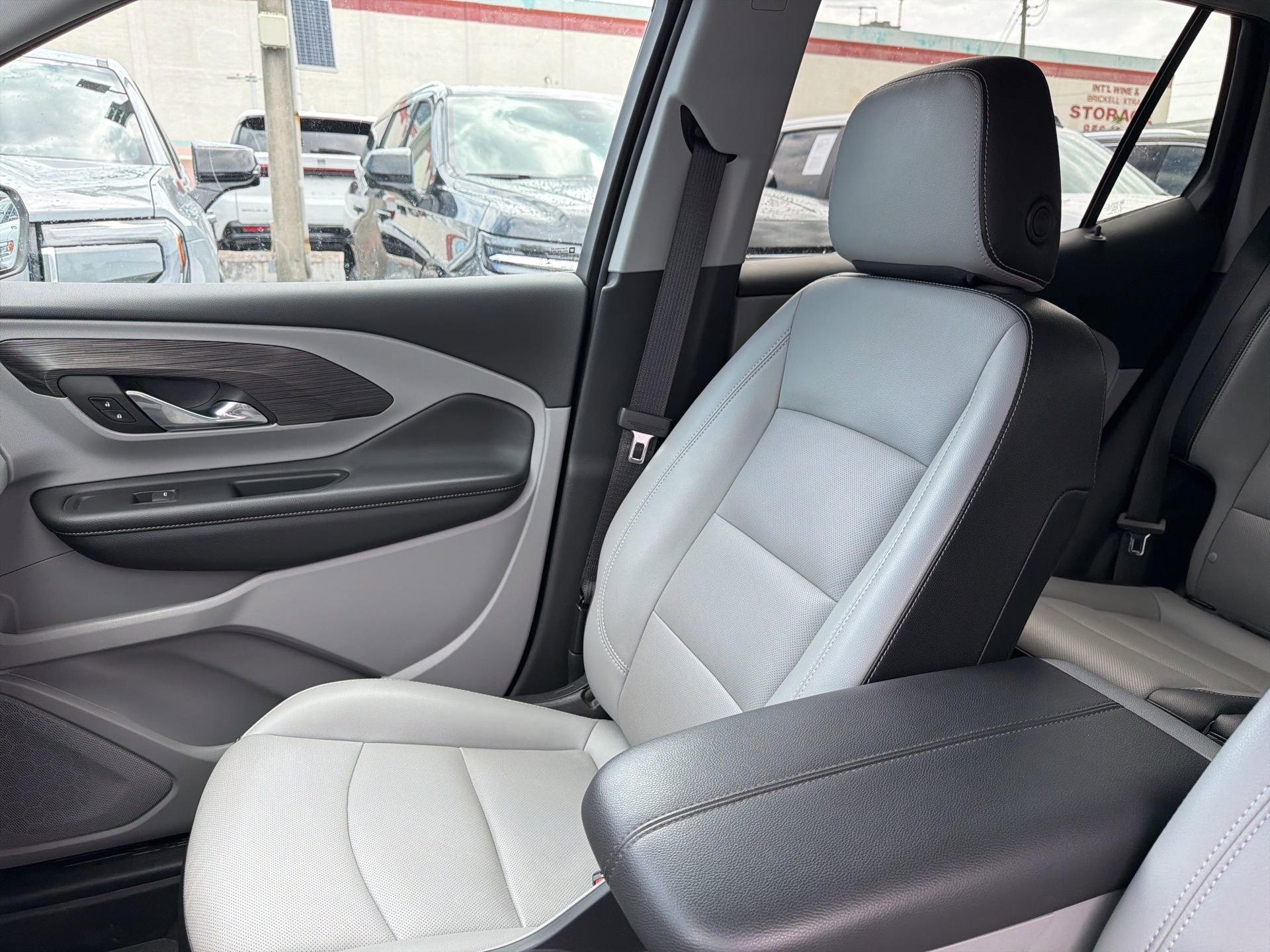 Used 2023 GMC Terrain SLT w/ LPO, Floor Liner Package image 20
