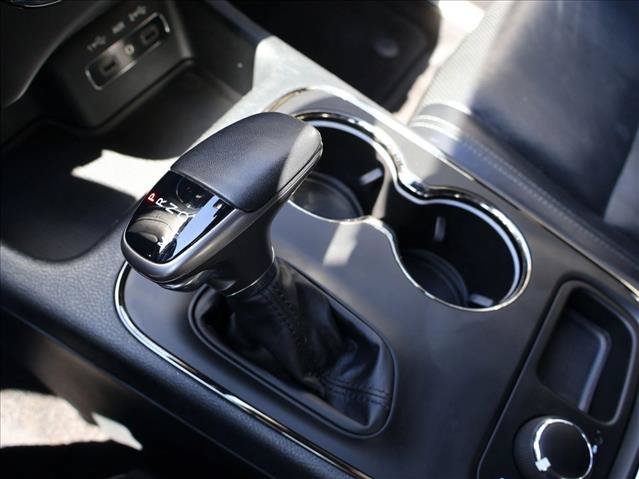 Used 2019 Dodge Durango R/T w/ Technology Group AWD/4WD image 18
