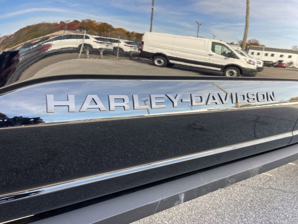 New 2026 Ford F250 Lariat w/ Black Appearance Package image 7