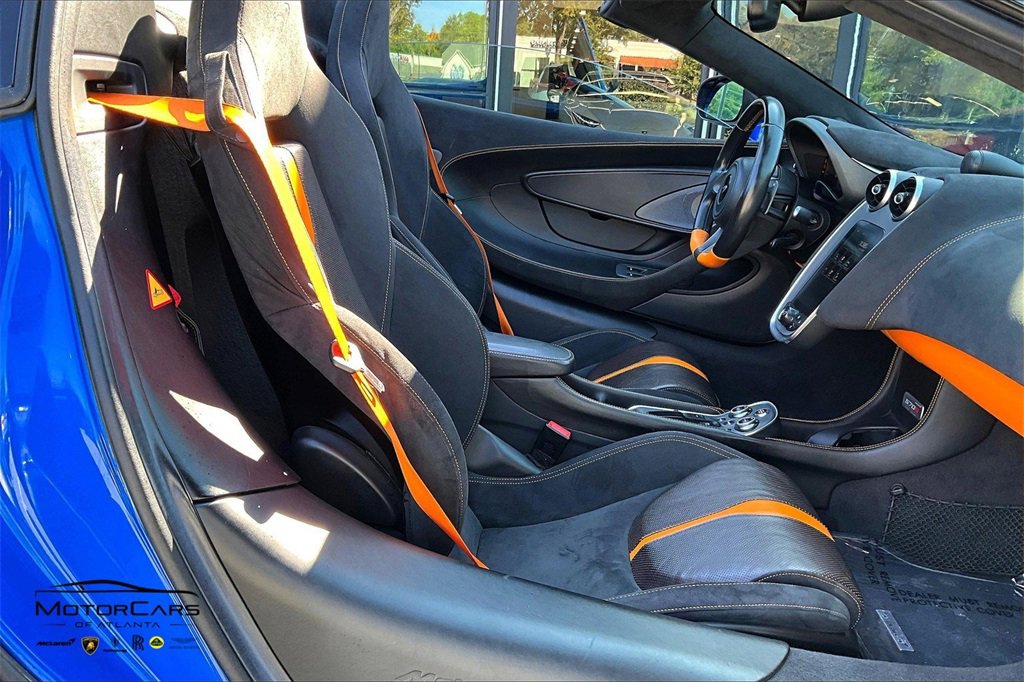 Used 2019 McLaren 570S Spider image 9