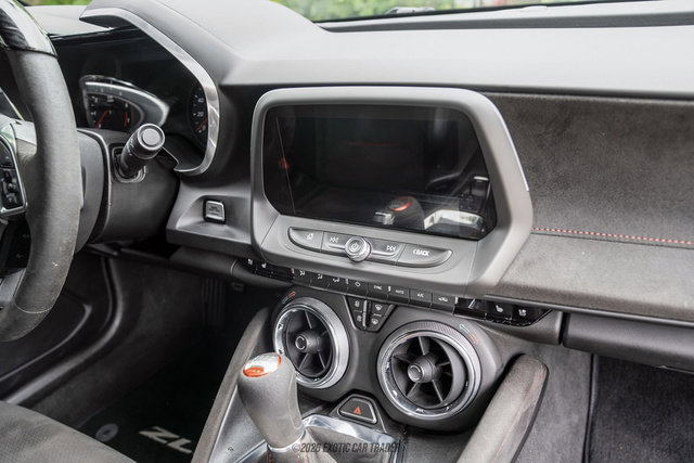 Used 2019 Chevrolet Camaro ZL1 RWD image 81