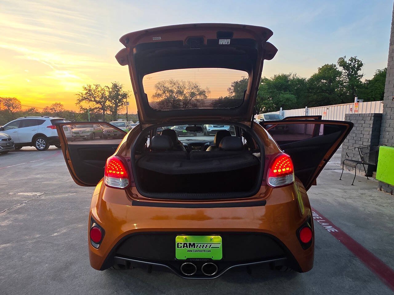Used 2015 Hyundai Veloster Turbo FWD image 44