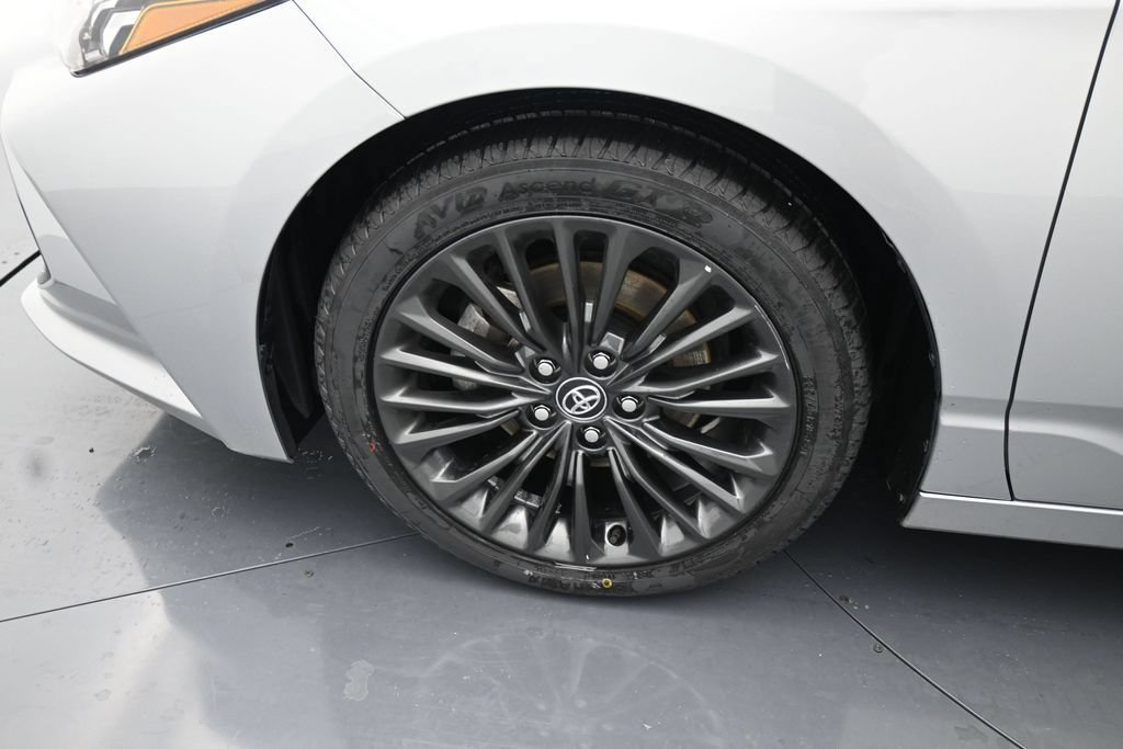 Used 2020 Toyota Avalon XSE FWD image 16