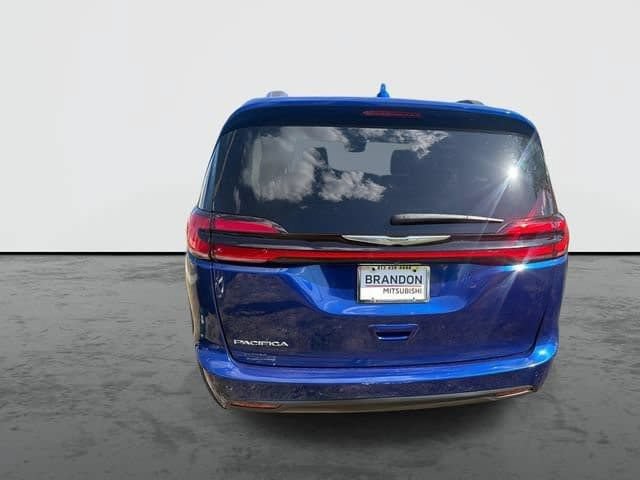 Used 2021 Chrysler Pacifica Limited AWD/4WD image 28