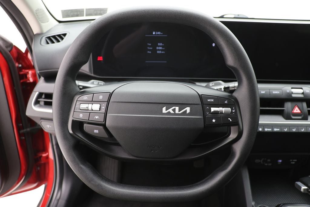 Used 2025 Kia K4 FWD image 16