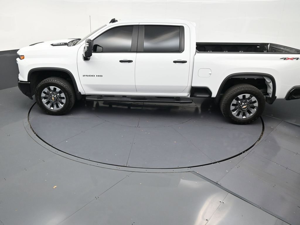 Used 2025 Chevrolet Silverado 2500 Custom w/ Custom Value Package AWD/4WD image 14