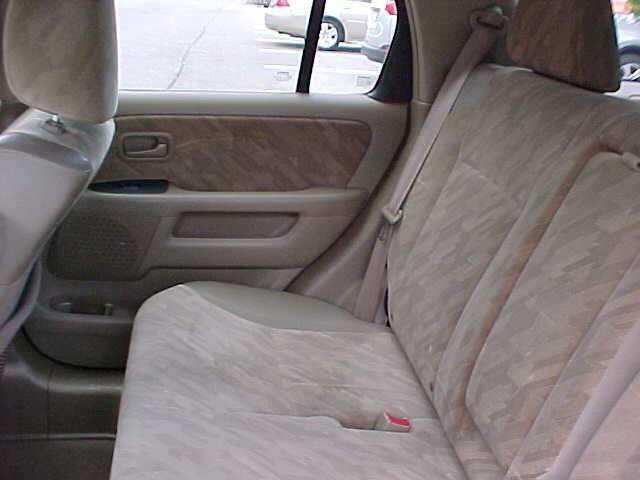 Used 2004 Honda CR-V EX image 16