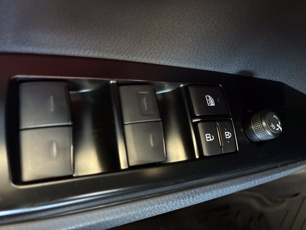New 2026 Toyota Camry SE FWD image 28