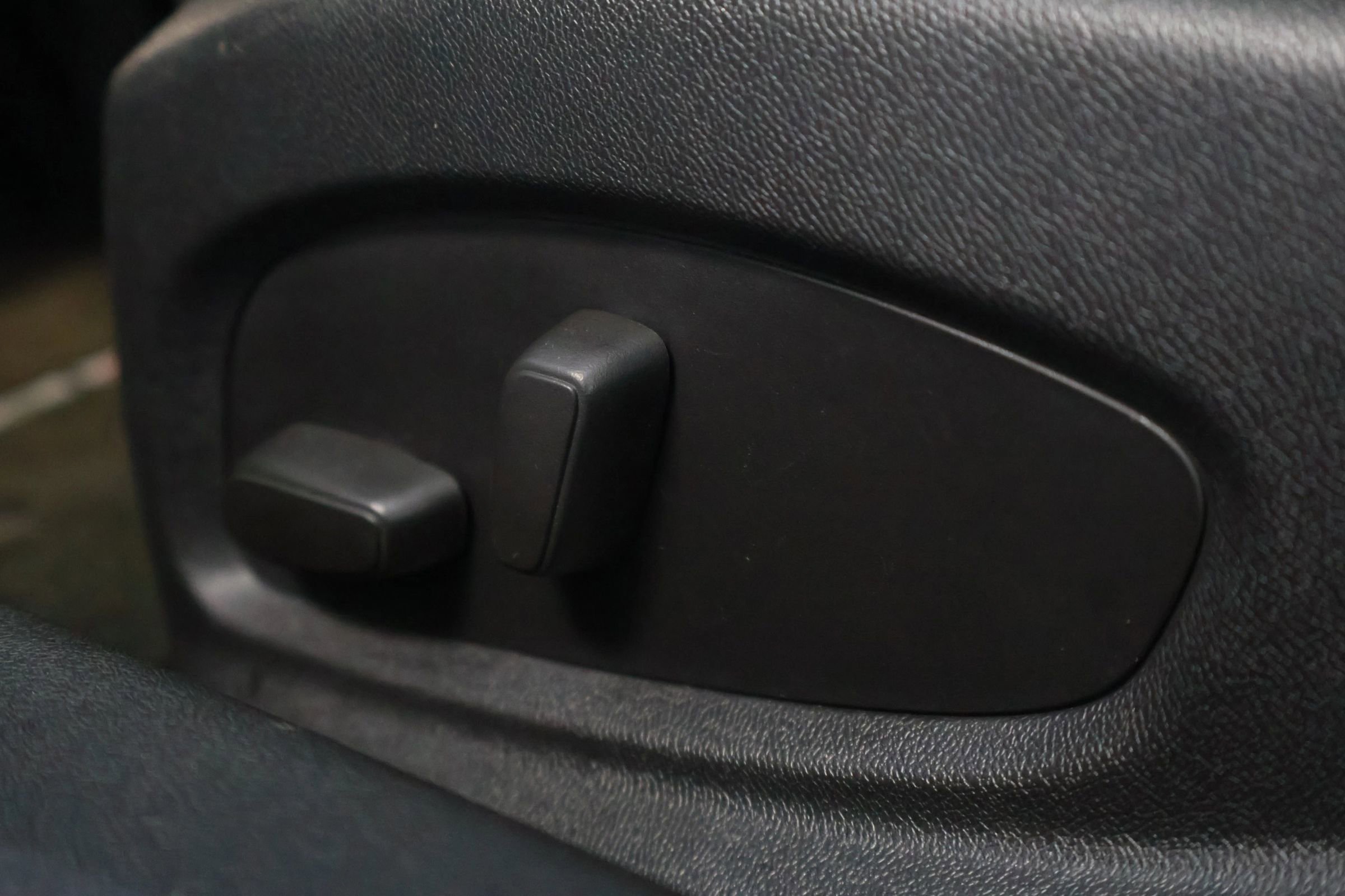 Used 2016 Chevrolet Camaro SS image 36