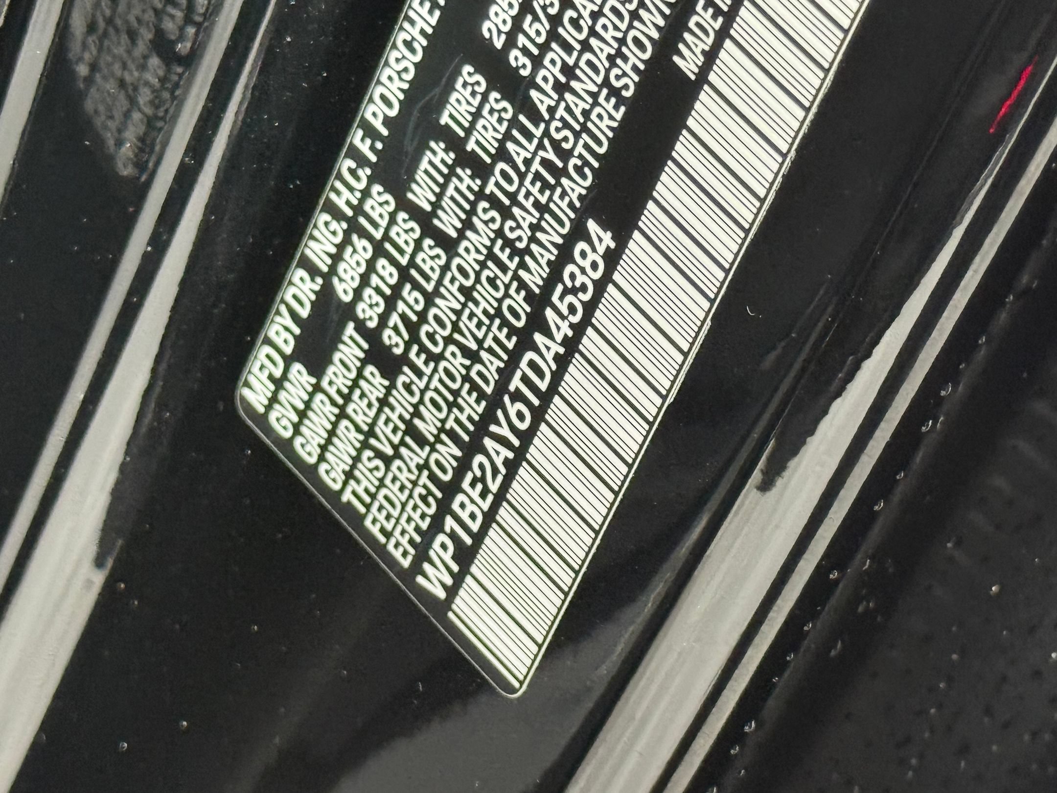 Certified 2026 Porsche Cayenne E-Hybrid Coupe AWD/4WD image 25