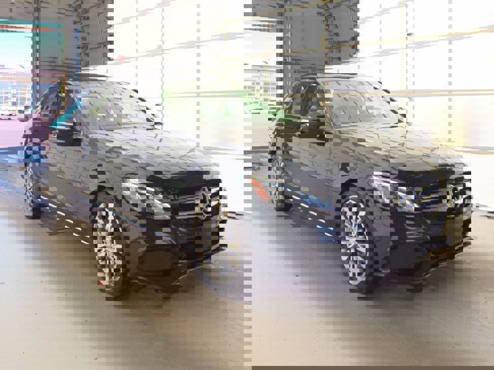 Used 2015 Mercedes-Benz C 300 Sedan w/ Multimedia Package image 4