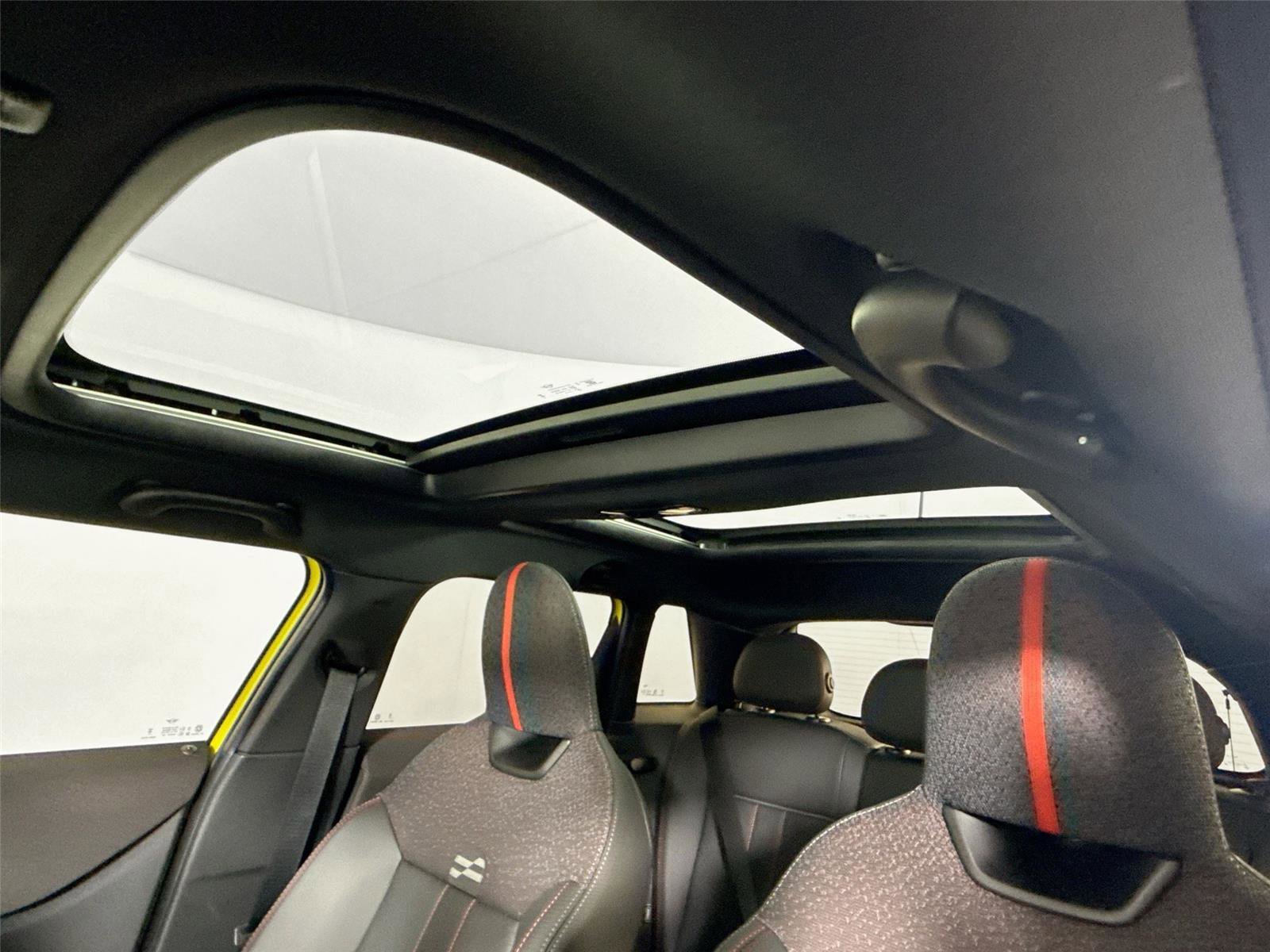 Used 2025 MINI Cooper S image 6