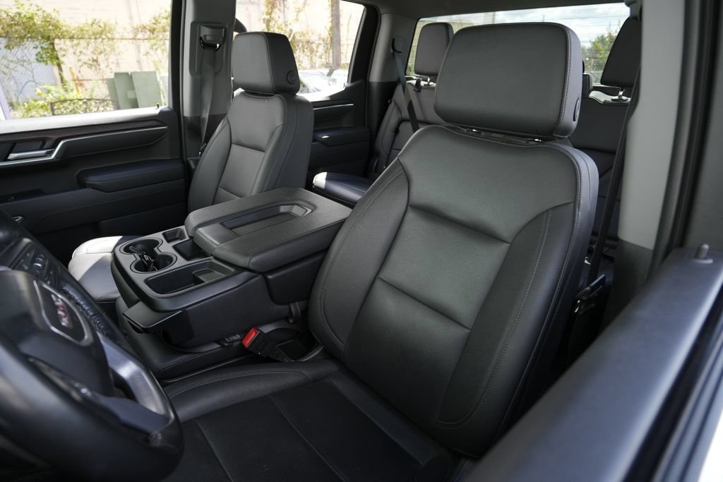 Used 2025 GMC Sierra 1500 SLT AWD/4WD image 22