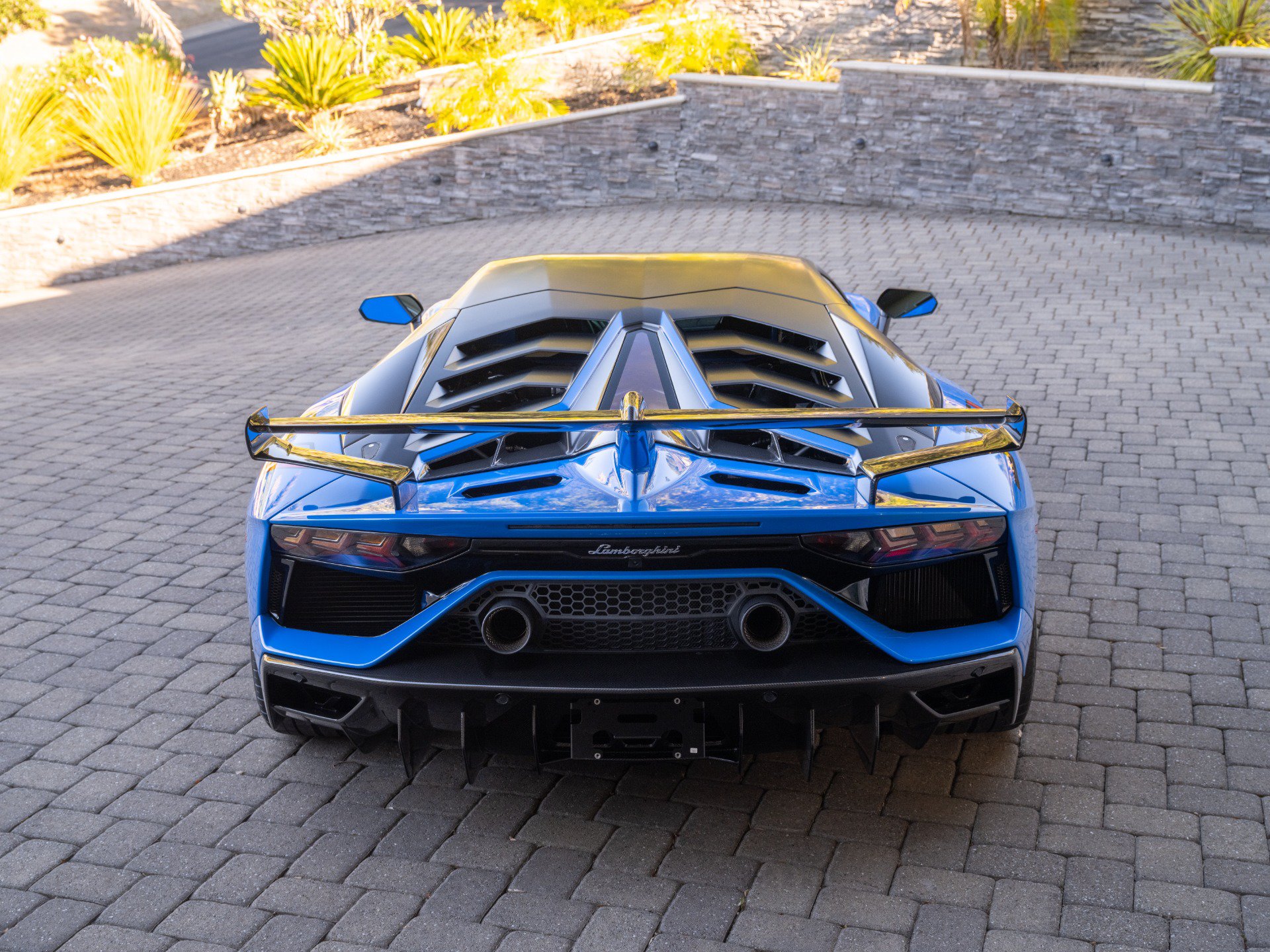 Used 2020 Lamborghini Aventador SVJ AWD/4WD image 7