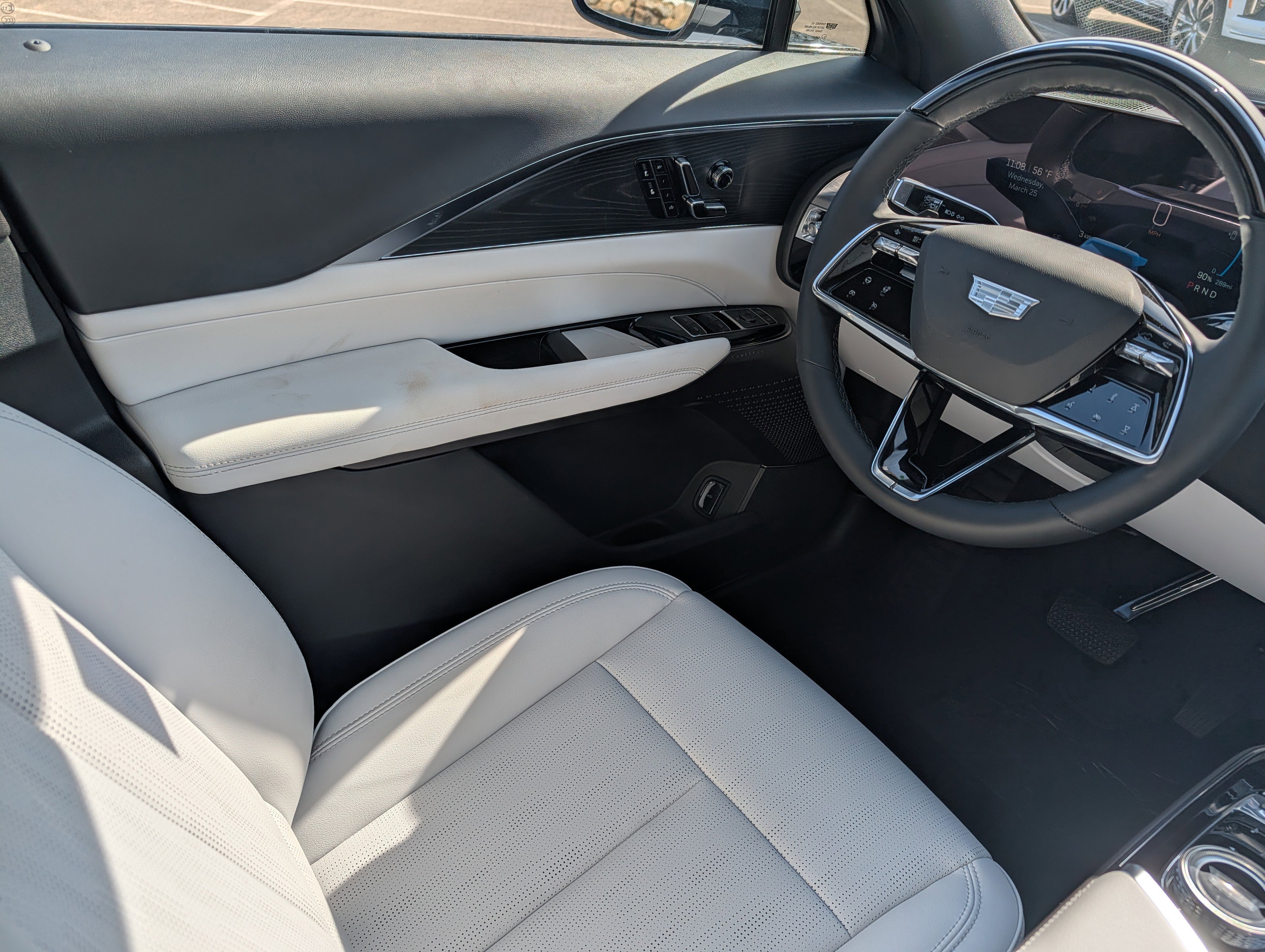 New 2026 Cadillac Lyriq Sport image 7