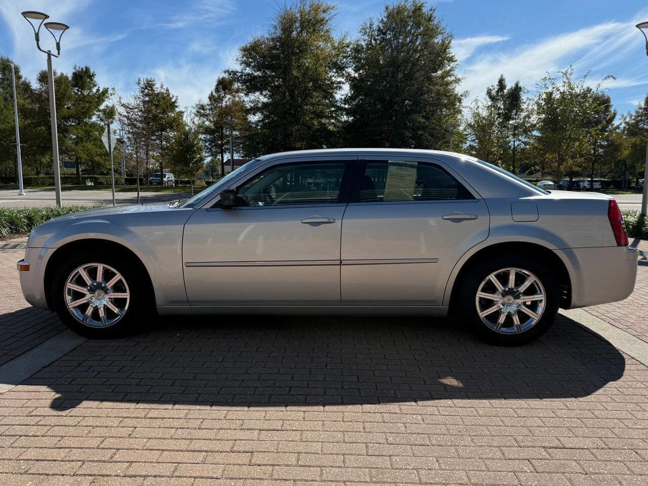 Used 2008 Chrysler 300 Limited image 5