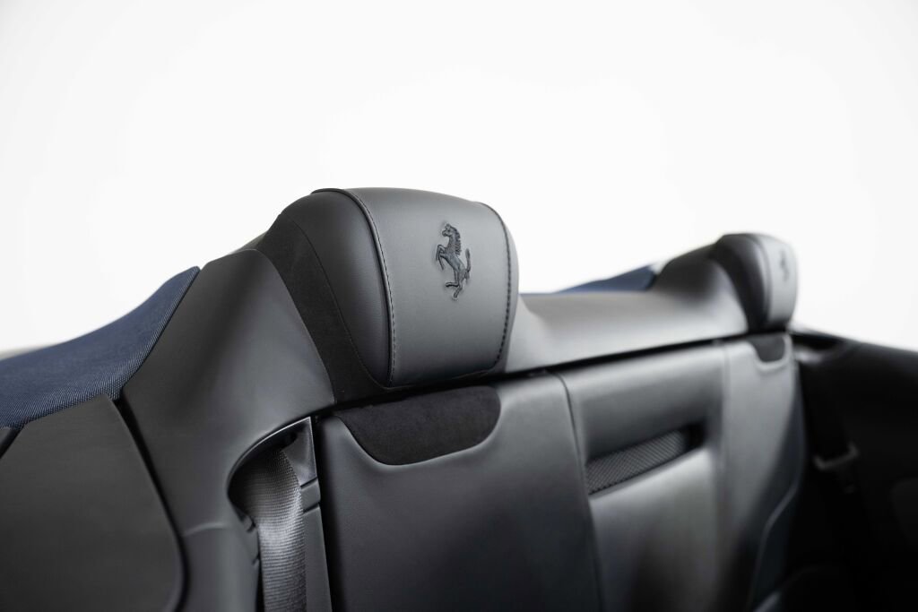 Used 2024 Ferrari Roma Spider image 34