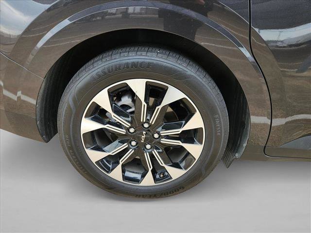 Used 2024 Kia Carnival EX FWD image 21