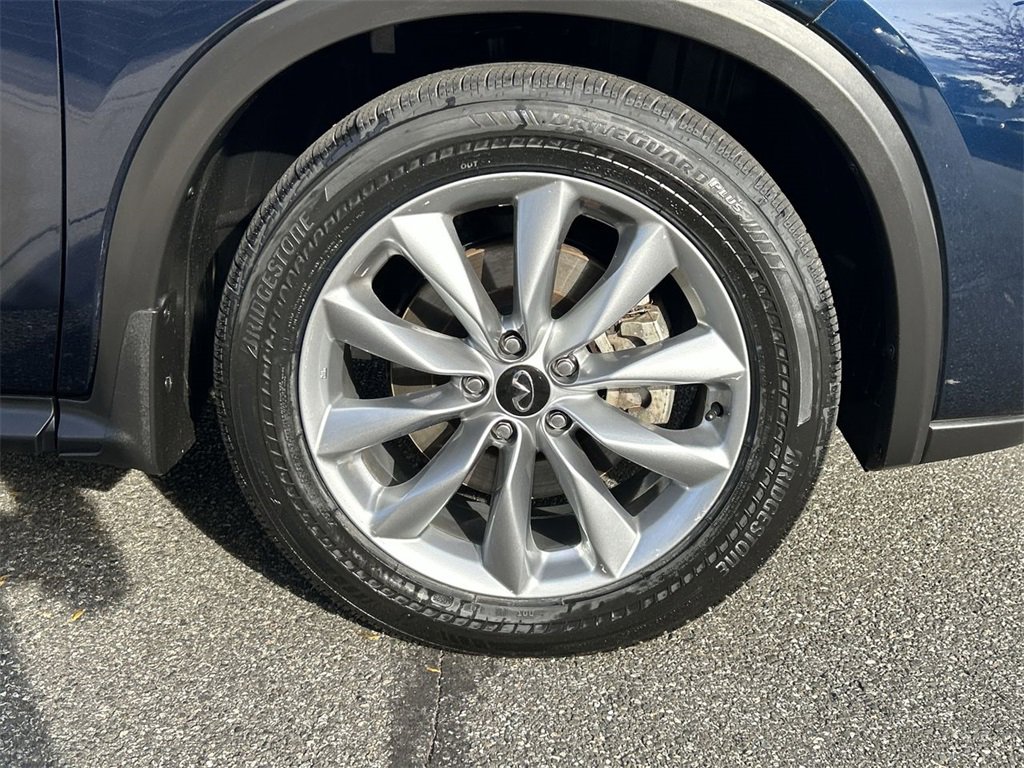 Certified 2022 INFINITI QX50 Essential image 13