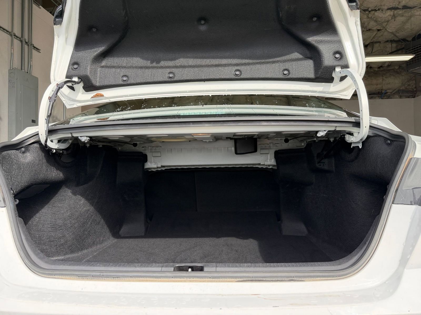 Used 2025 Toyota Camry LE image 30