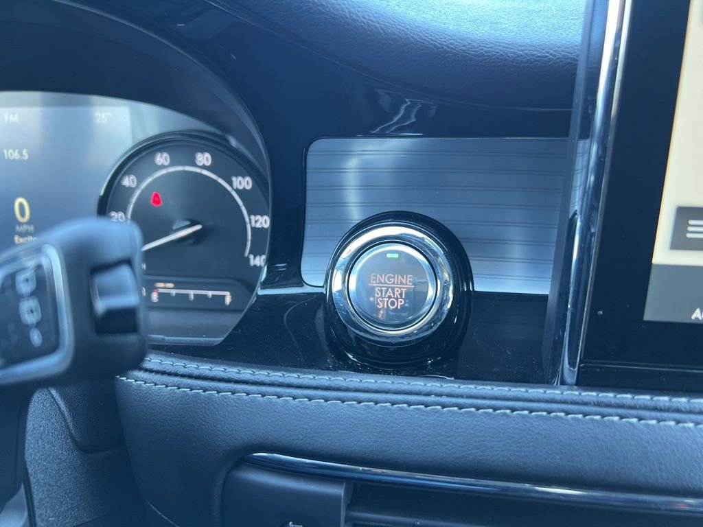 Used 2022 Lincoln Corsair Standard w/ Equipment Group 101A image 16