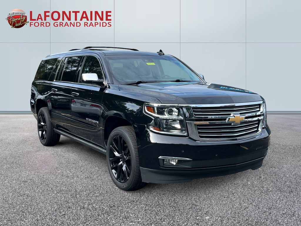 Used 2020 Chevrolet Suburban Premier w/ Premier Plus Edition AWD/4WD image 3