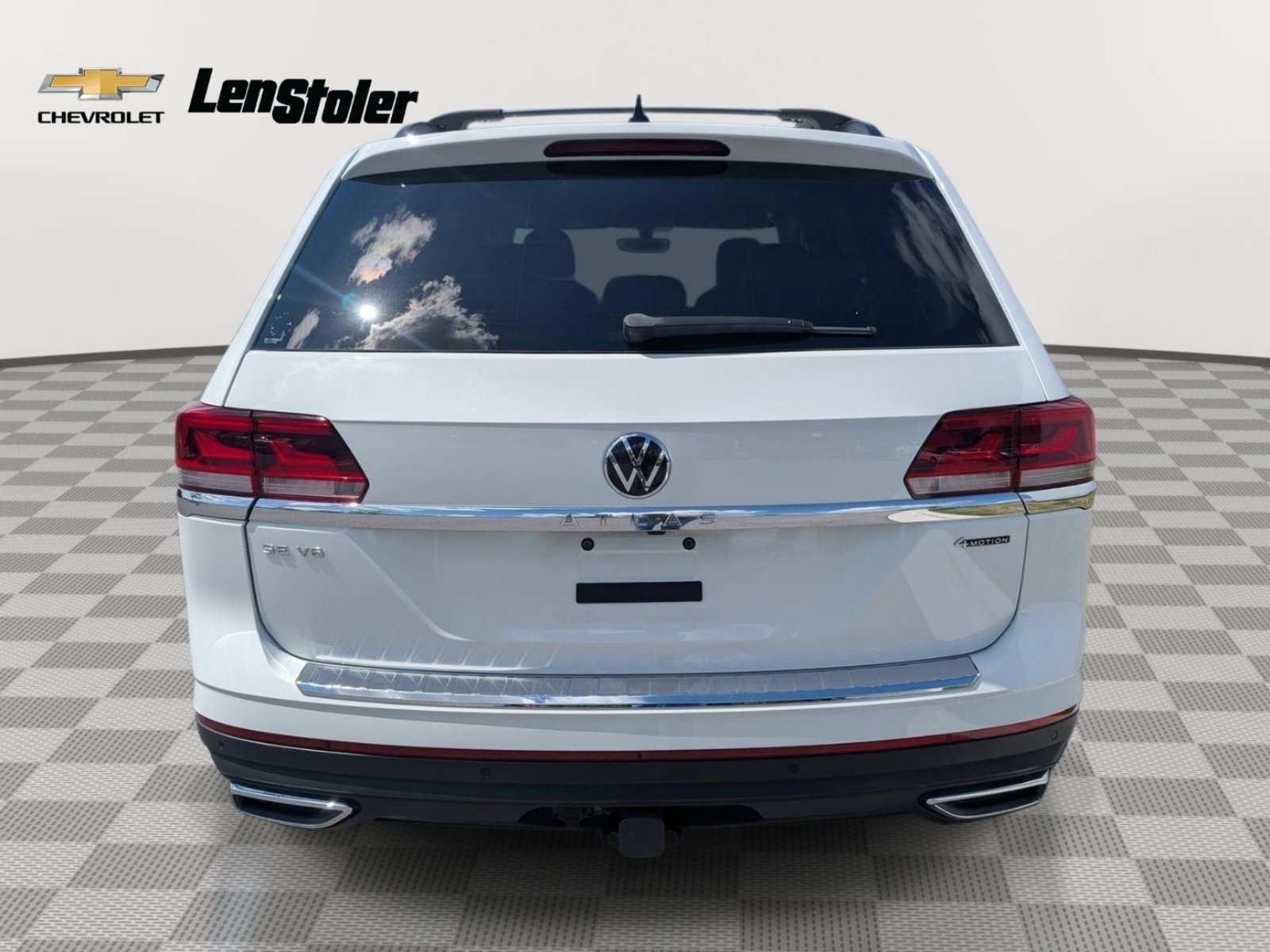 Used 2023 Volkswagen Atlas SE w/ Black Wheel Package AWD/4WD image 4