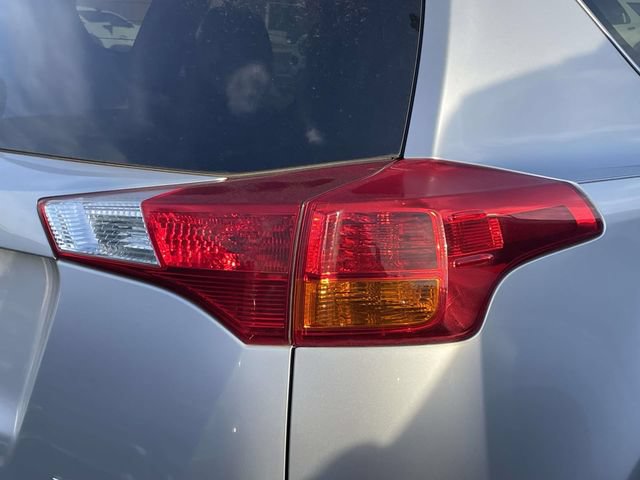 Used 2015 Toyota RAV4 Limited FWD image 12