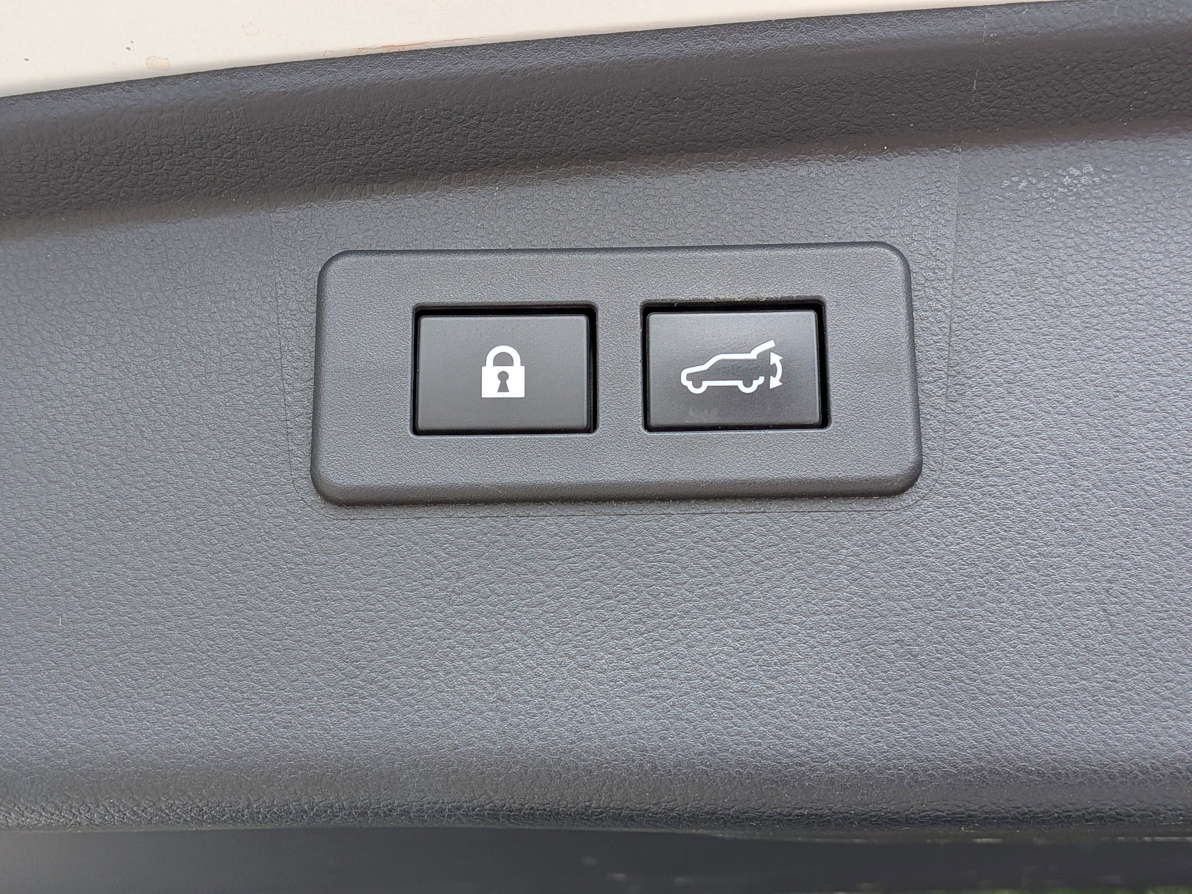 Used 2020 Subaru Outback Touring XT AWD/4WD image 14