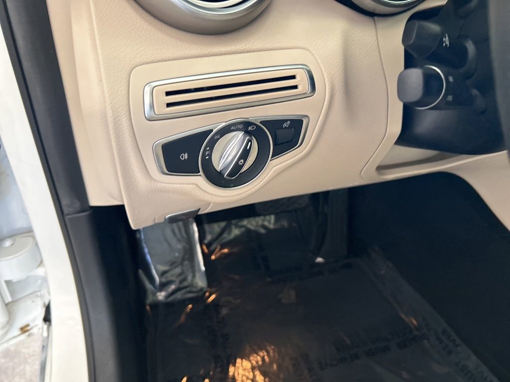 Used 2018 Mercedes-Benz C 300 4MATIC Sedan image 42