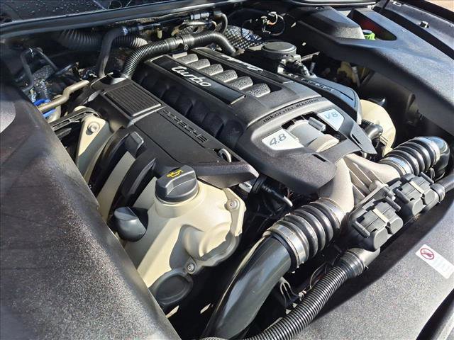 Used 2018 Porsche Cayenne Turbo AWD/4WD image 24