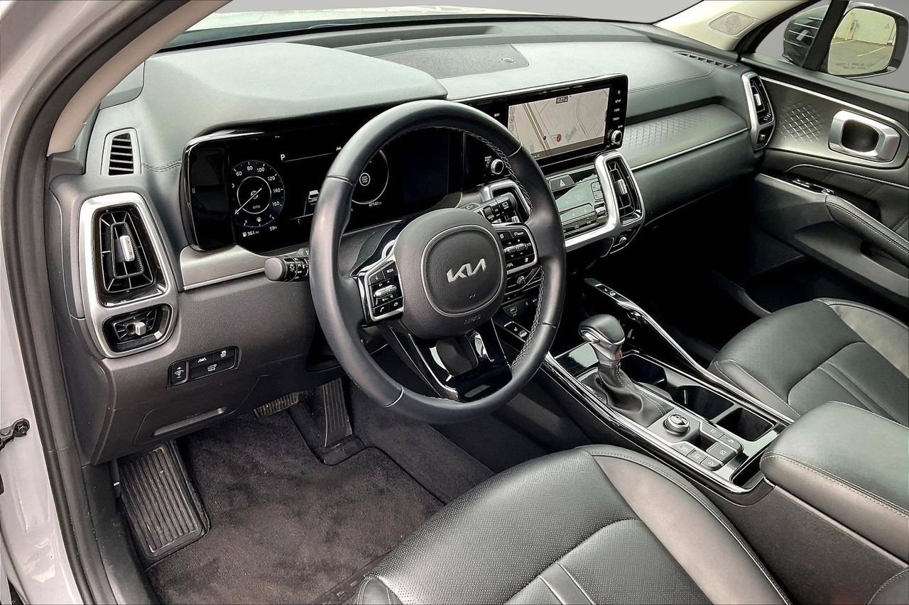 Used 2023 Kia Sorento SX image 21