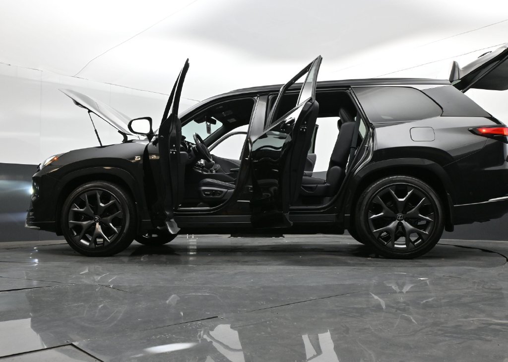 Used 2025 Lexus TX 500h AWD w/ Technology Package image 36